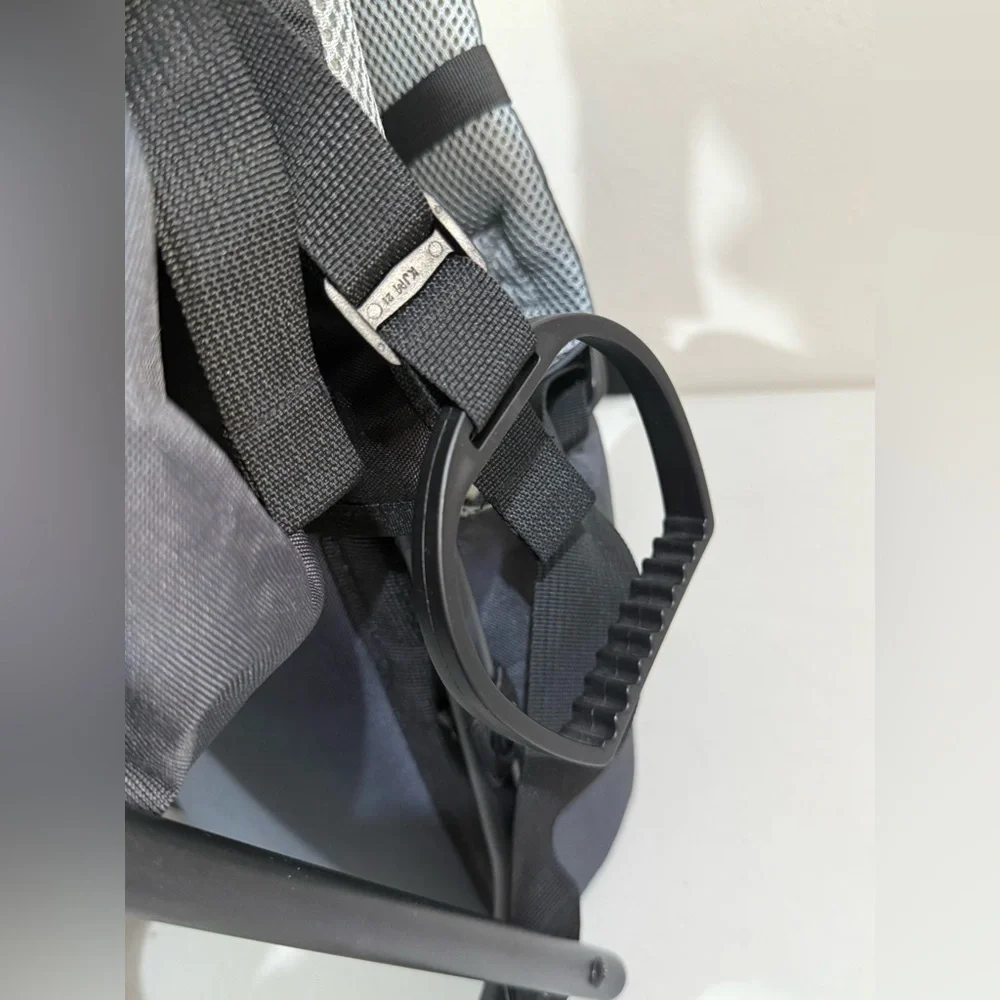 Unbranded Black Men’s Backpack with Mesh Pockets